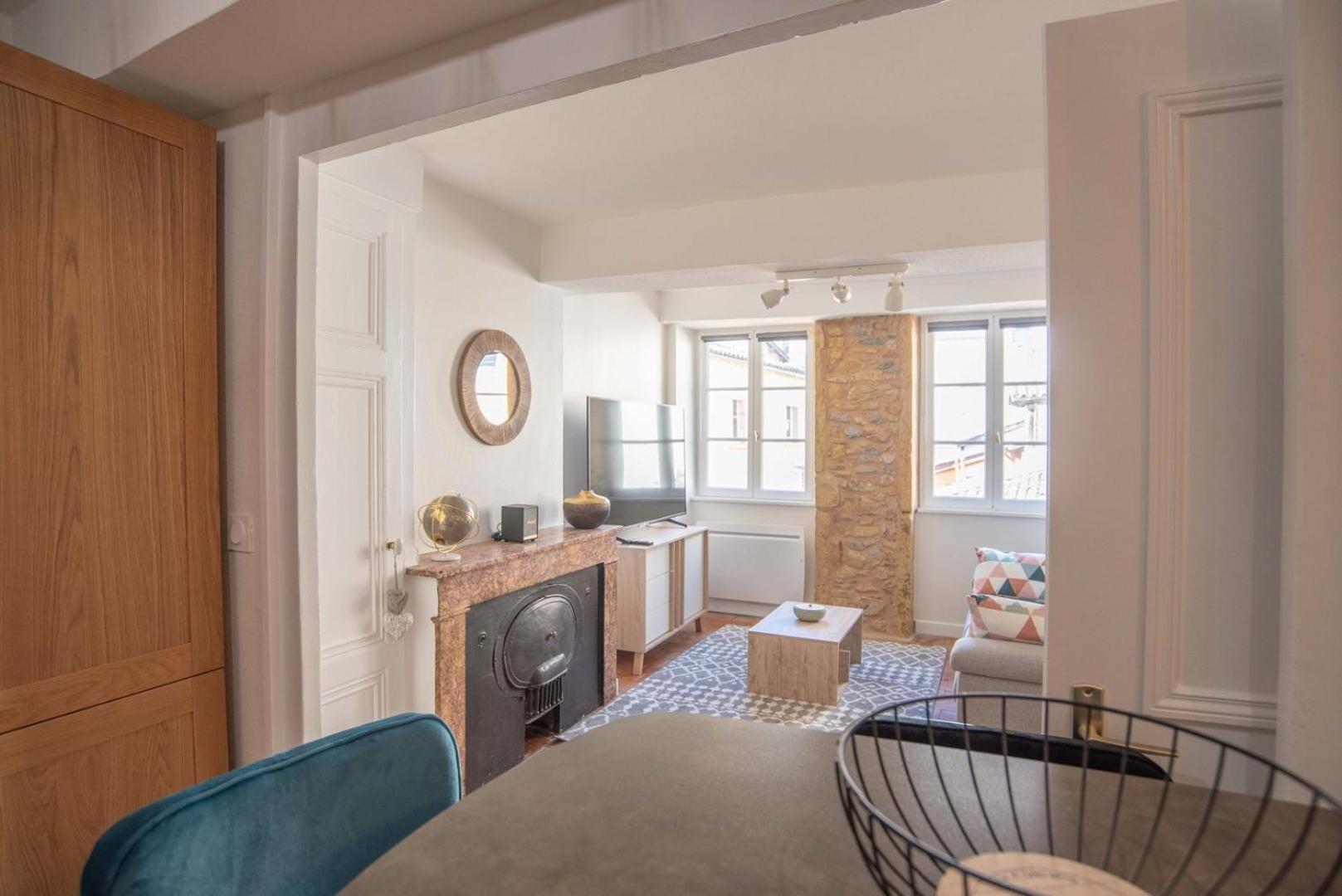 Moderne Et Cosy Au Coeur De Saint-Jean Ail Apartment ลียง ภายนอก รูปภาพ